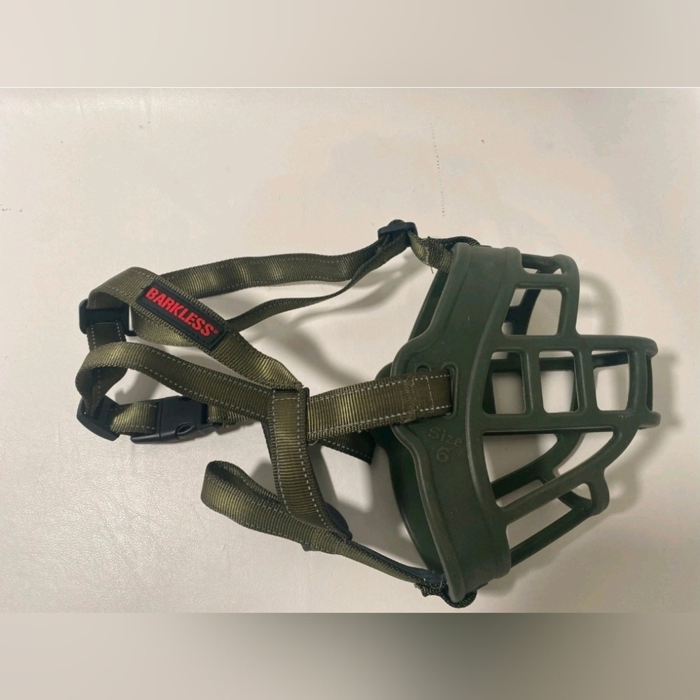 BARKLESS Dog Muzzle, Soft Basket Silicone Muzzle, Prevents Biting, Size 6